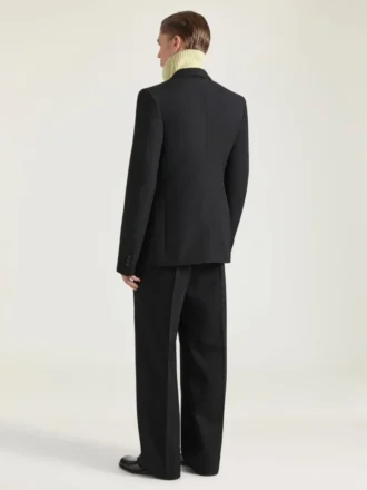 Einfädige, taillierte Jacke aus Wolle