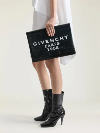Givenchy Paris 1952 Pochette aus Leder