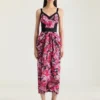 Kleid aus floralem Jacquard Kleid aus floralem Jacquard