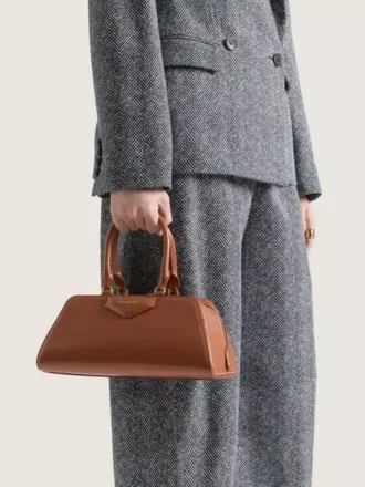 Kleine Antigona East-West-Tasche aus Box-Leder