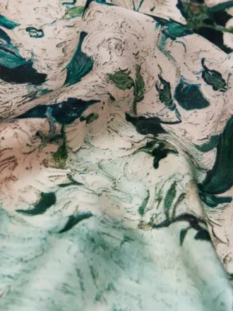 Kleines quadratisches Tuch aus Seide mit Rosenprint