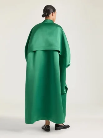 Kokonkleid aus Satin