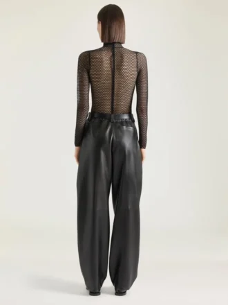 Körper aus Mesh mit Givenchy-Signatur