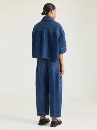 Kurzes Kokon-Shirt aus mittelblauem Denim