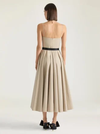 Langes Kleid mit Schlitz aus Popeline