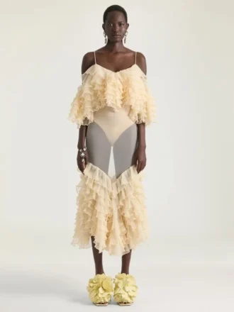 Langes Rüschenkleid aus ultrafeinem Strick