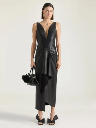 Langes Wickelkleid aus Leder