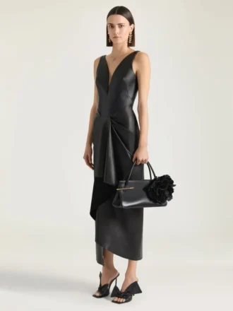 Langes Wickelkleid aus Leder