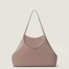 Medium Facet Tote Bag aus genarbtem Leder