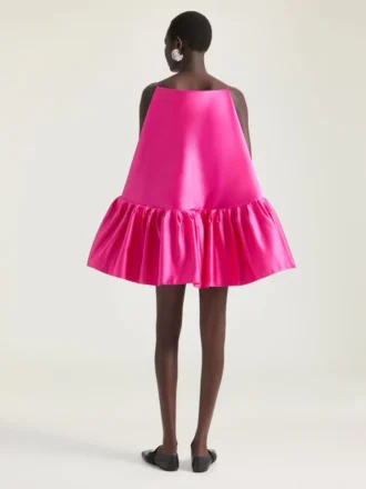 Mini-Kleid mit Rüschen aus Satin