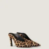 Mules mit spitzen Absätzen aus Leder in Pony-Optik mit Leopardenmuster Mules mit spitzen Absätzen aus Leder in Pony-Optik mit Leopardenmuster