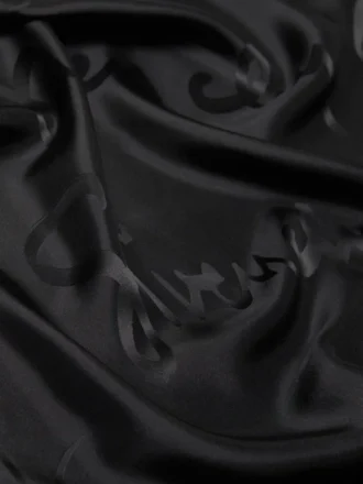 Quadratisches Motiv aus Seidenjacquard mit Givenchy-Signatur