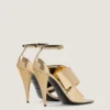 Sandalen mit Blockabsatz aus Leder mit Spiegeleffekt Sandalen mit Blockabsatz aus Leder mit Spiegeleffekt