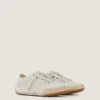Schlanke Sneaker aus lackiertem Mesh und Wildleder